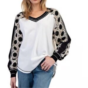 We The Free Crochet Sleeve V-Neck Top medium granny square euc